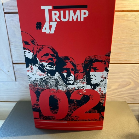 Limited Edition Trump Tumbler - Picture 2 of 11